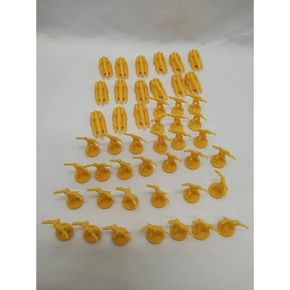 (47) 2007 Transformers Yellow Risk Board Game Player Pieces